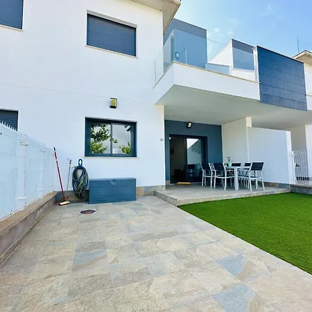 Casita Luna Y Leano Pilar de la Horadada